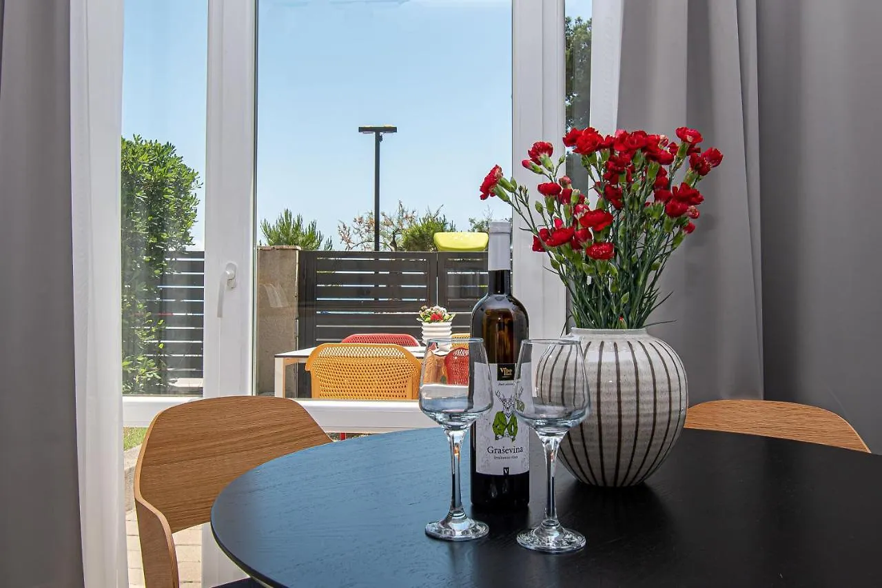 Beachfront Apartments Gabine Kastela