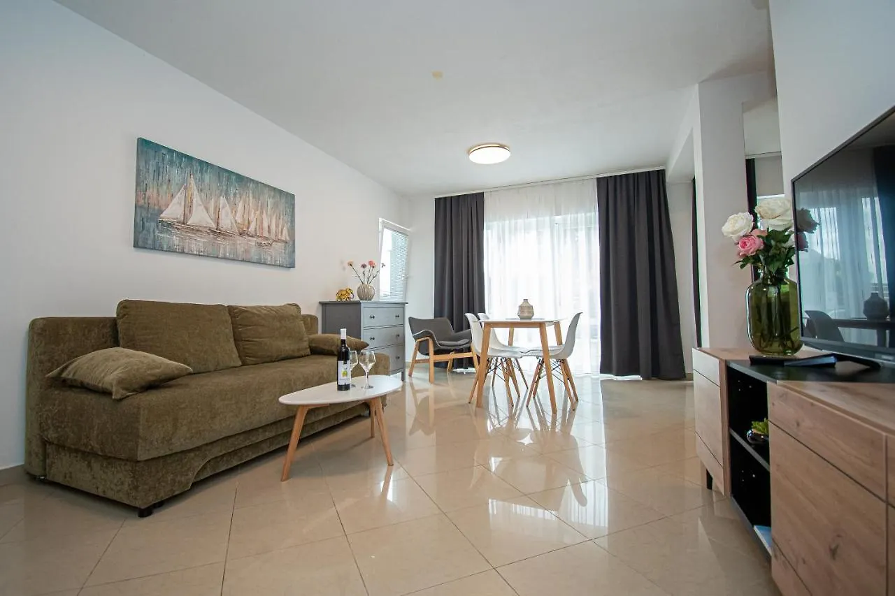 Beachfront Apartments Gabine Kastela